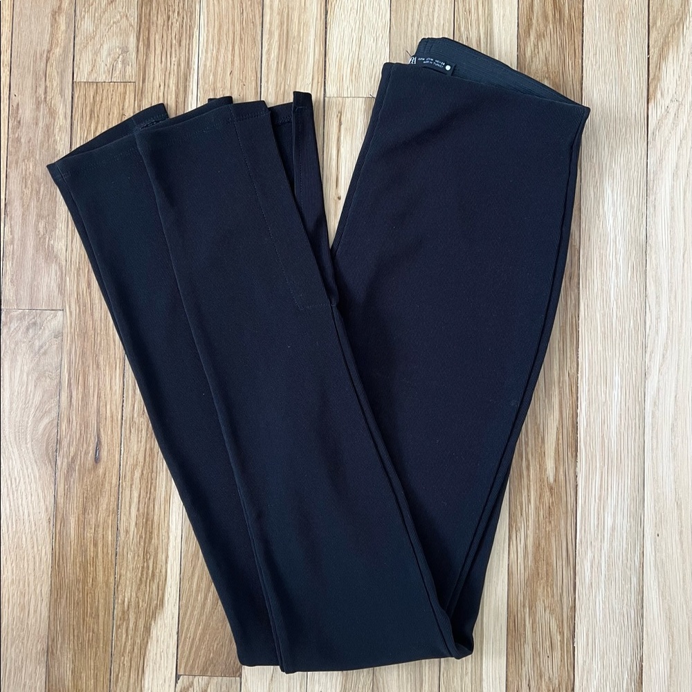 Zara Black Ribbed Legging with slits - Size M